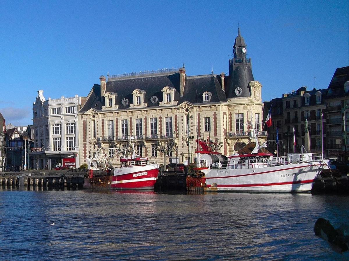 Les Parasols De Trouville Trouville-sur-Mer Exterior foto