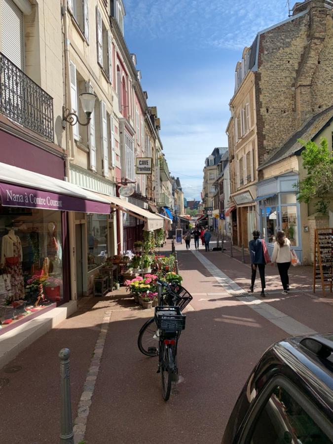 Les Parasols De Trouville Trouville-sur-Mer Exterior foto